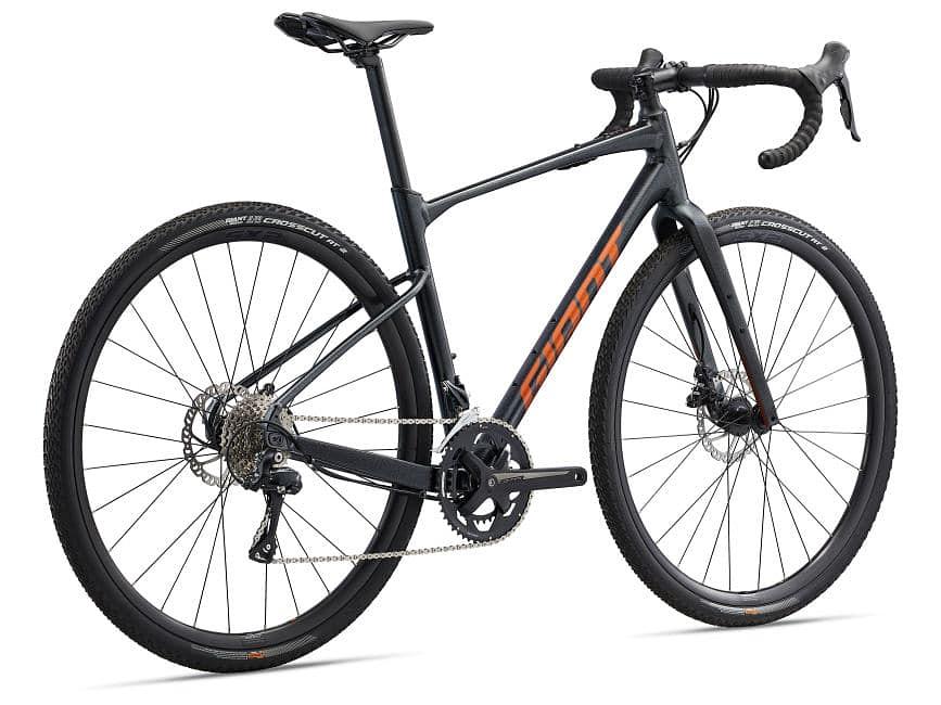 GIANT REVOLT 2 (L-Balck Daimond )